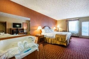 Jacuzzi Suite at Park Grove Inn in Pigeon Forge TN